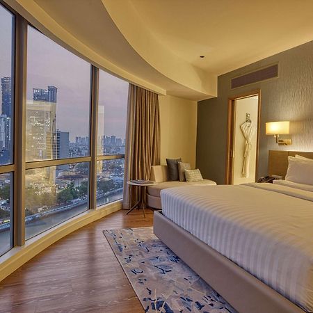 Novotel Suites Manila At Acqua Mandaluyong Esterno foto